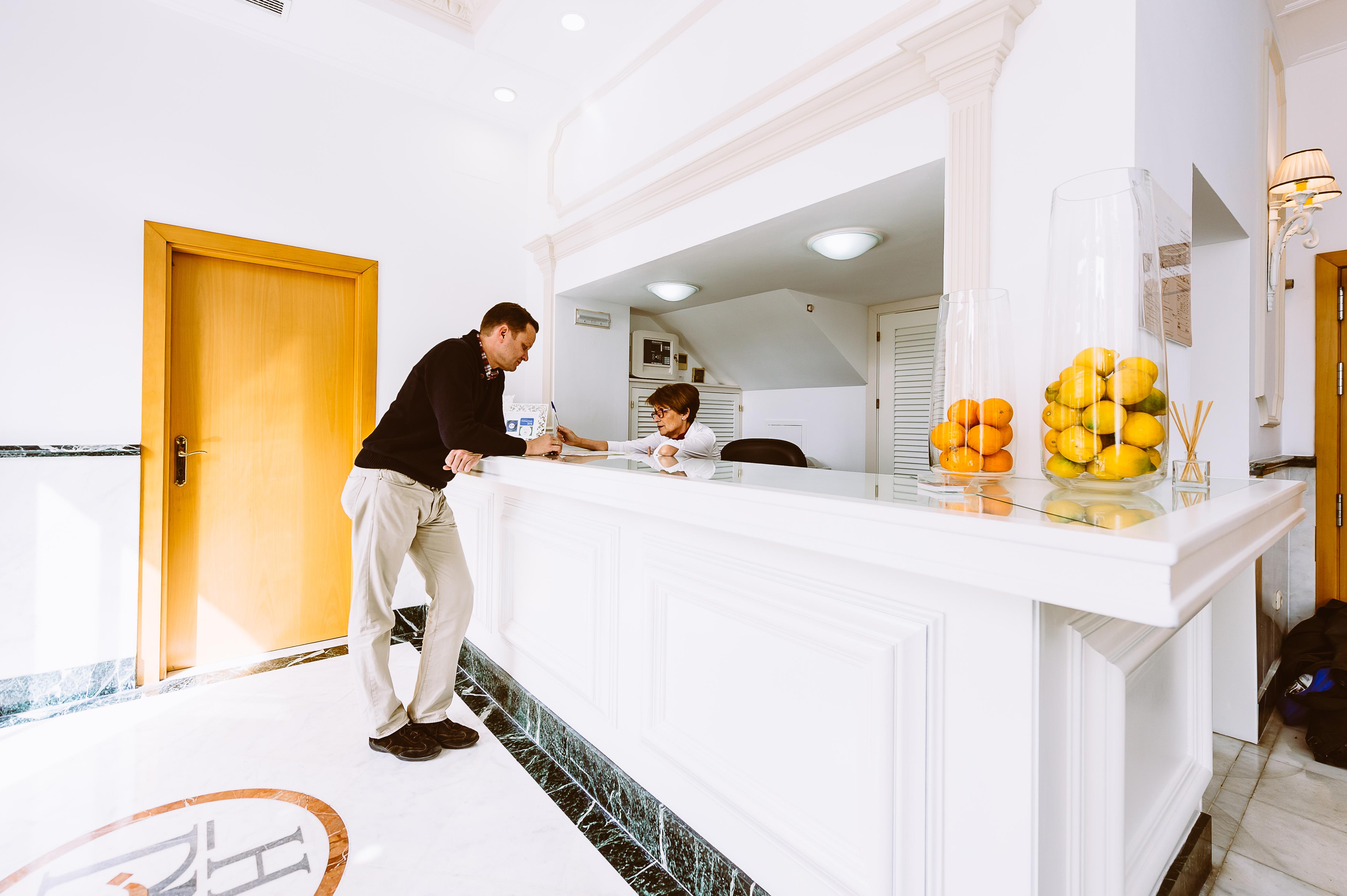 Basic Hotel Dona Manuela Σεβίλλη Εξωτερικό φωτογραφία