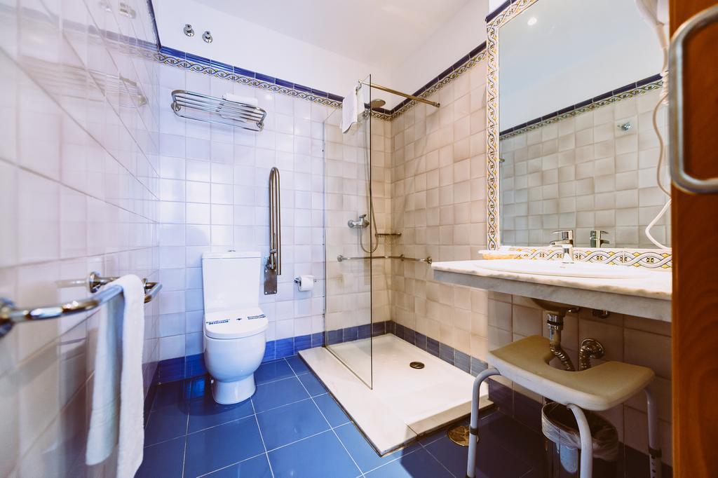 Basic Hotel Dona Manuela Σεβίλλη Εξωτερικό φωτογραφία