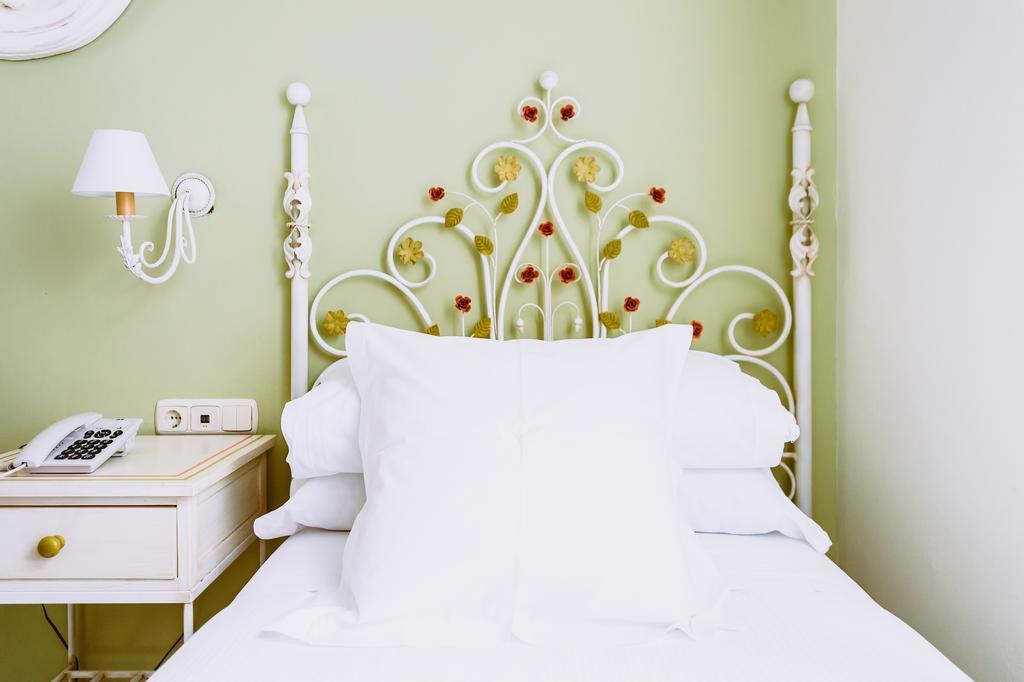 Basic Hotel Dona Manuela Σεβίλλη Εξωτερικό φωτογραφία