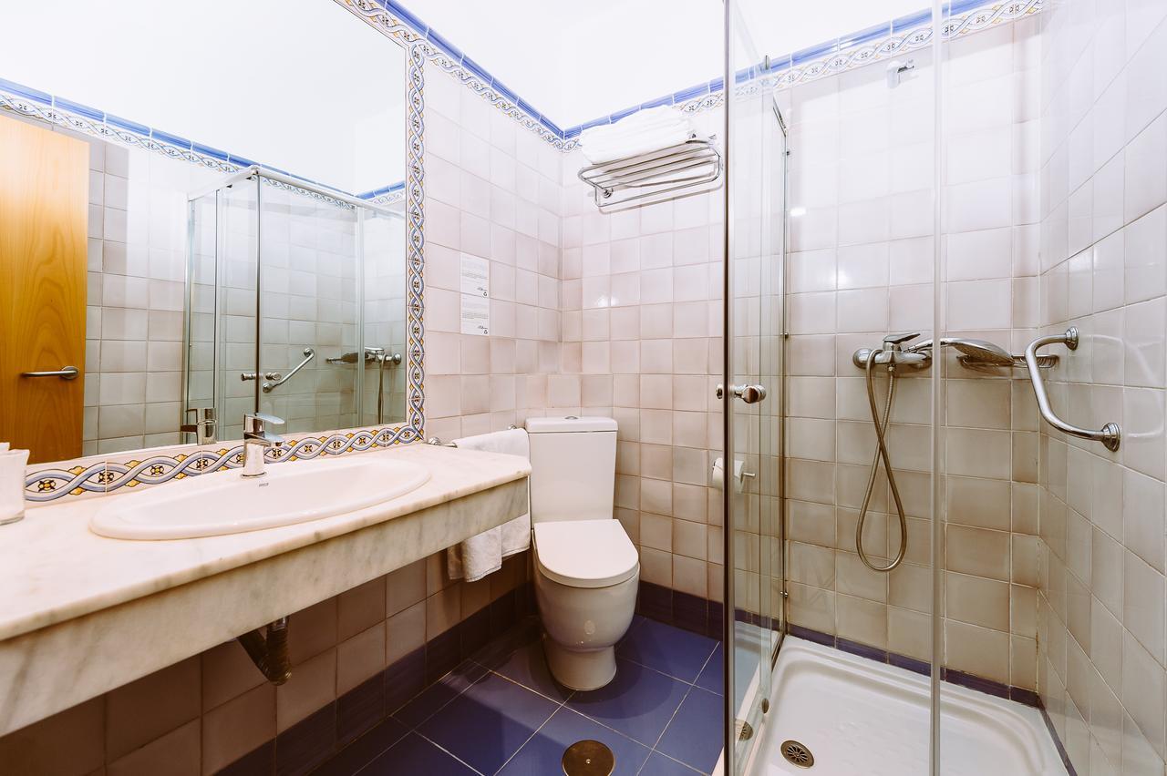 Basic Hotel Dona Manuela Σεβίλλη Εξωτερικό φωτογραφία