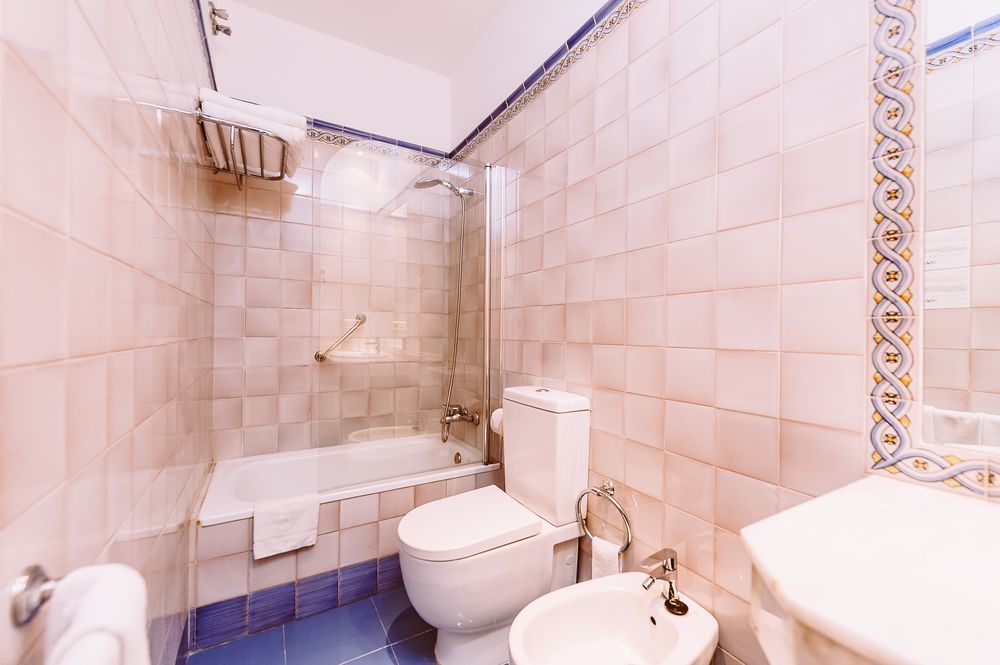 Basic Hotel Dona Manuela Σεβίλλη Εξωτερικό φωτογραφία