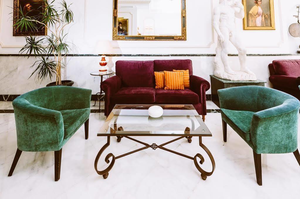 Basic Hotel Dona Manuela Σεβίλλη Εξωτερικό φωτογραφία
